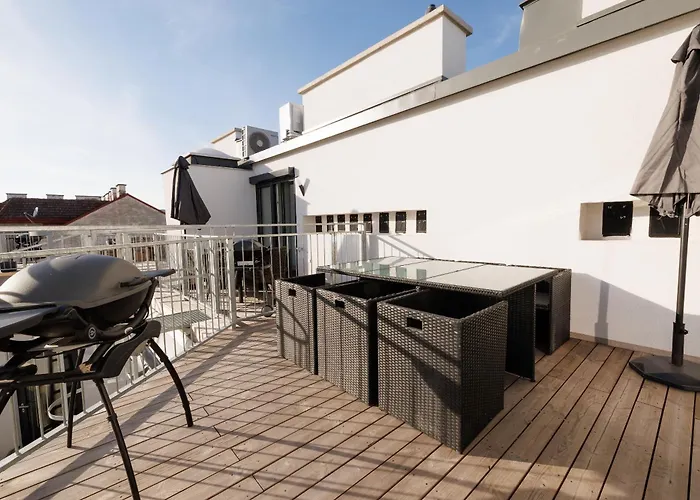 Symphony Apartments 40 - Modern Loft With Terrace And Grill In Central Location