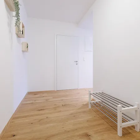 Symphony Apartments 40 - Modern Loft With Terrace And Grill In Central Location Wenen Buitenkant foto
