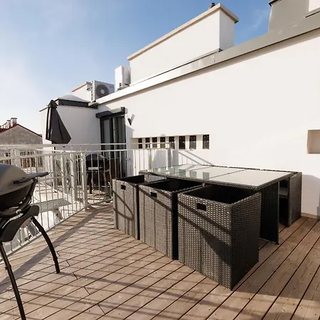Symphony Apartments 40 - Modern Loft With Terrace And Grill In Central Location Wenen Buitenkant foto